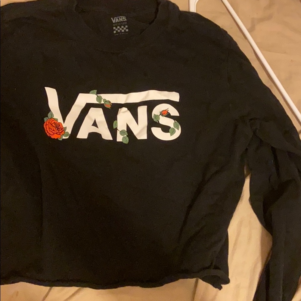 Long sleeve vans crop top